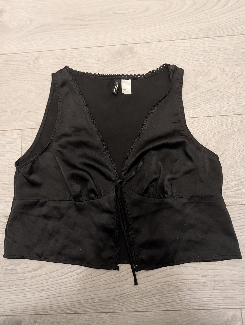 H&M | Satin Tie-Front Tank